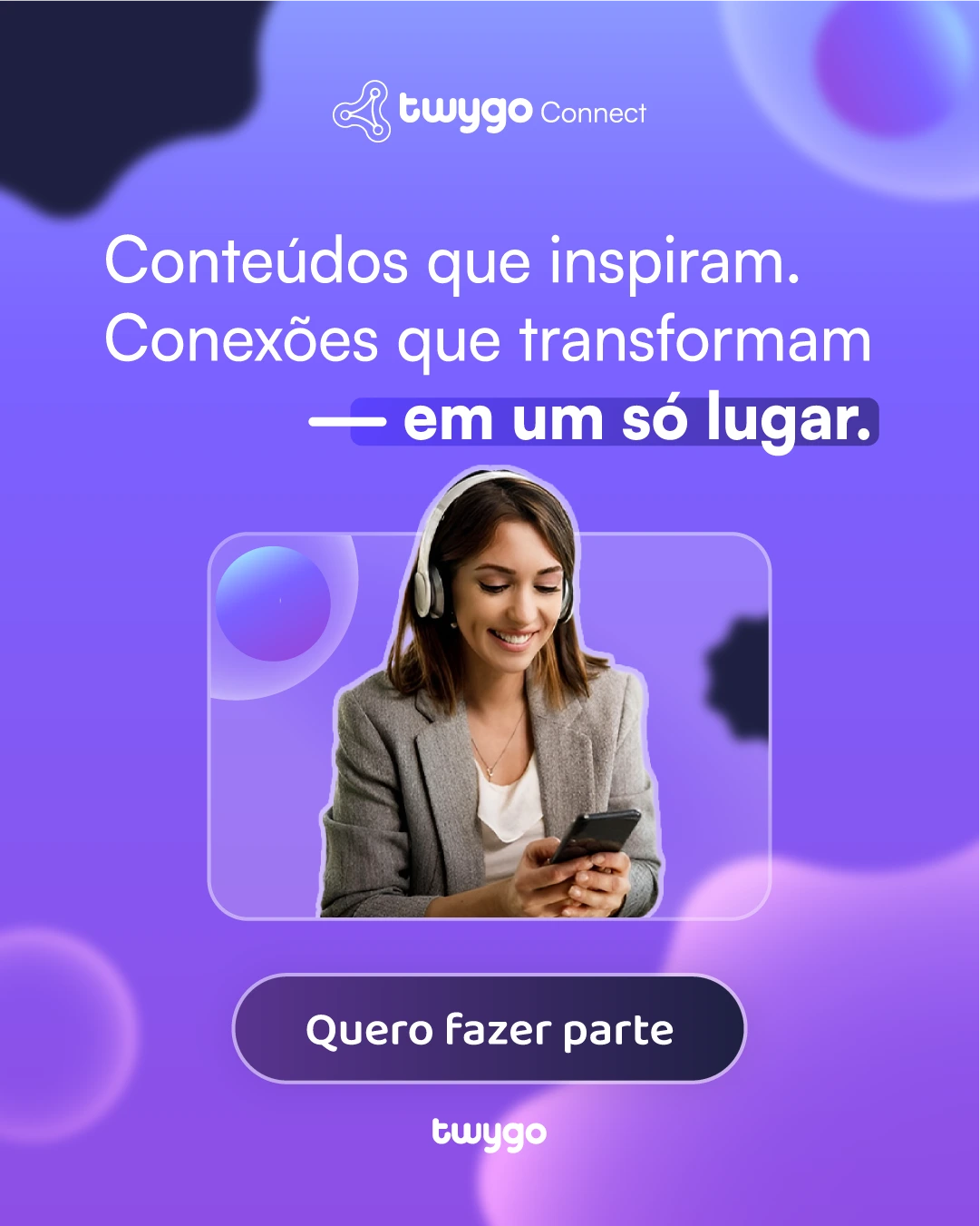 imagem de mulher jovem usando fone de ouvido enquanto usa o celular, ilustrando como os membros do twygo connect podem usar o ambiente