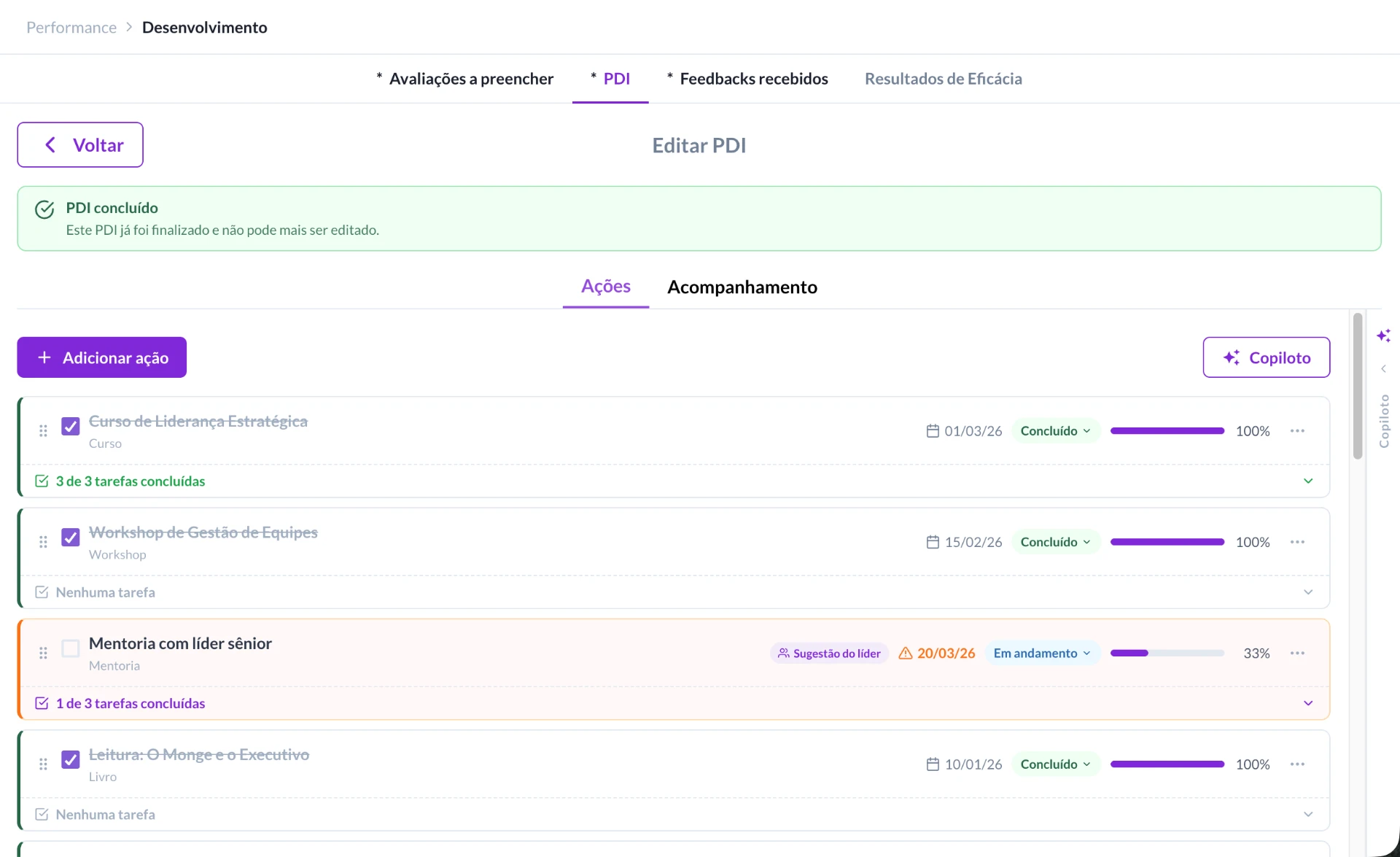 Tela de acompanhamento de PDI com status concluído e andamento, mostrando ações como Curso de Liderança Estratégica, Workshop de Gestão de Equipes e Mentoria com líder sênior, além de percentuais de progresso e datas no módulo de PDI da plataforma da Twygo