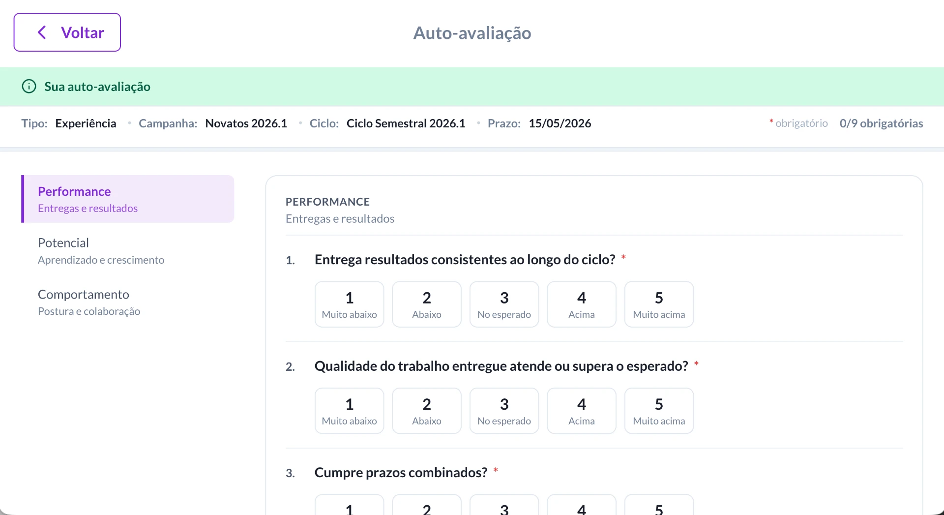 Tela de autoavaliação no formulário de Performance, com campos como potencial, comportamento e três perguntas avaliadas em escala de 1 a 5, incluindo entrega de resultados, qualidade do trabalho e cumprimento de prazos.